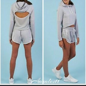 💙Gymshark Niki Blackketter Crop Hoodie💙